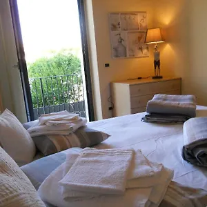 Garda Dreams , Torri Del Benaco Italien